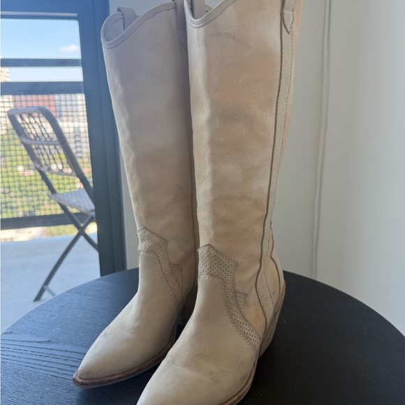 Dolce Vita Cream Heeled Boots - Picture 3 of 4